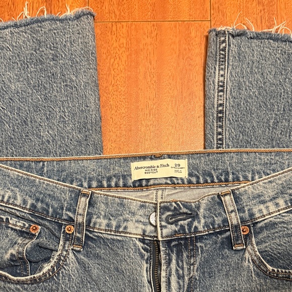 Mid Rise Bootcut jeans - Picture 2 of 3